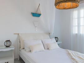 Δίκλινο δωμάτιο με διπλό κρεβάτι