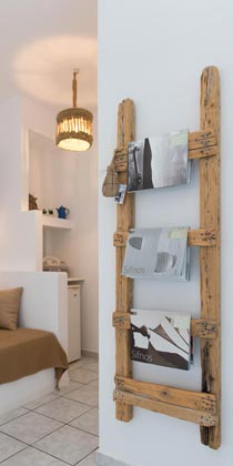 Τρίκλινο δωμάτιο με καναπέ κρεβάτι